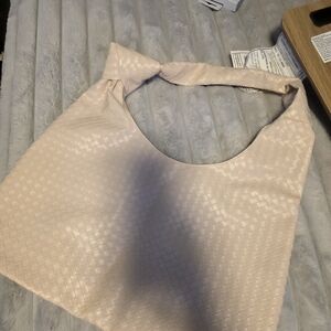 Elegant Cream Woven Shoulder Bag